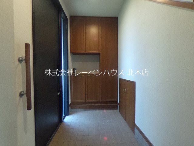 玄関　レーベンハウス北本店へ　048-590-5757