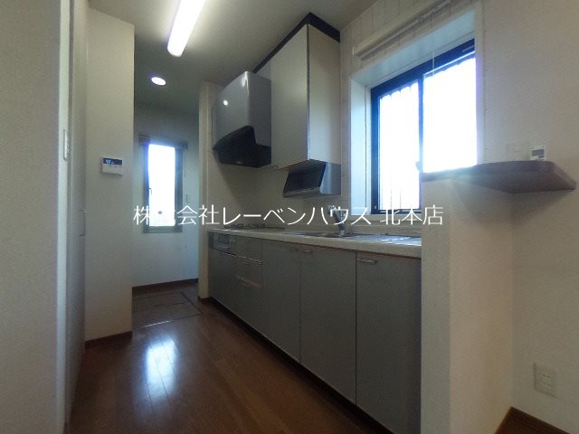キッチン　レーベンハウス北本店へ　048-590-5757