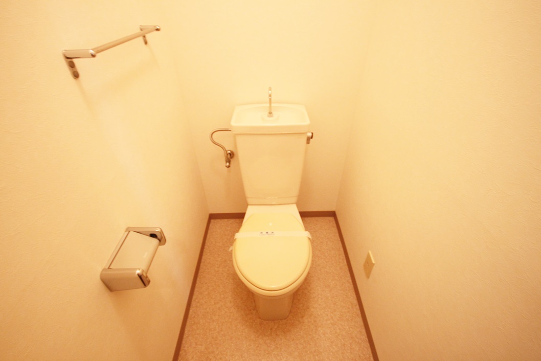 トイレ　※同建物の類似写真となります。