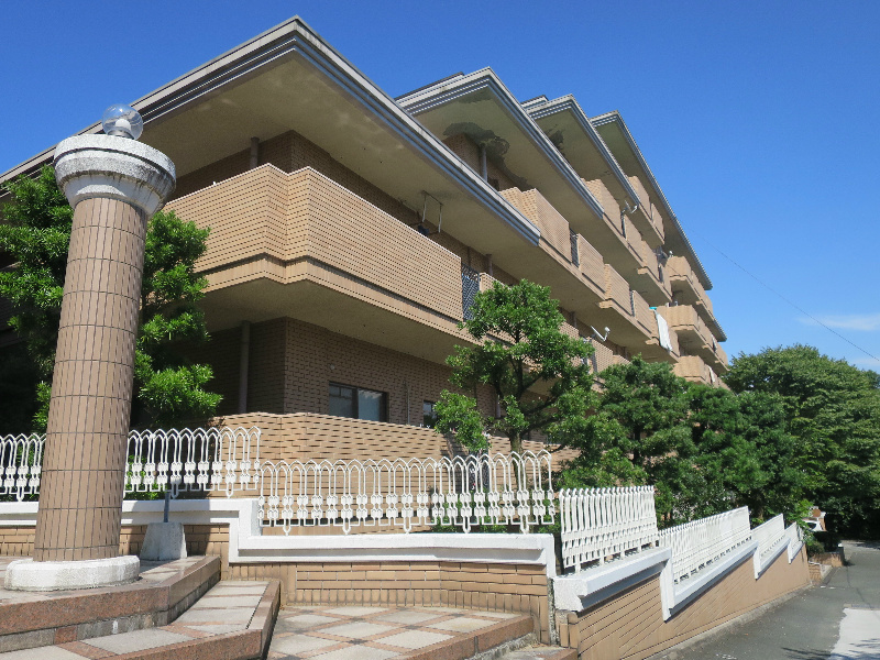 建物外観　ファミール黒髪