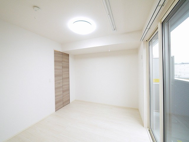 その他部屋・スペース　明るい洋室です。