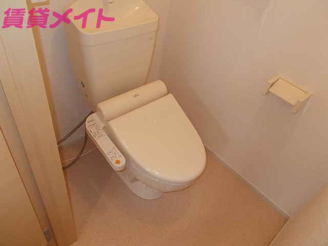 トイレ　同タイプ部屋写真です。