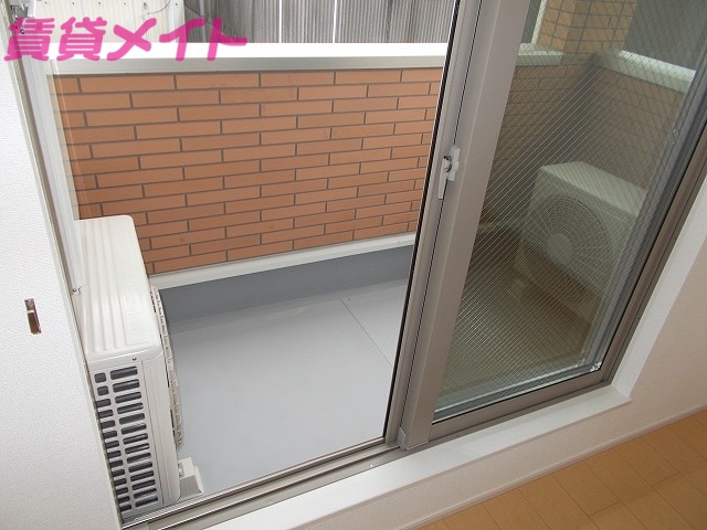 バルコニー　同タイプ部屋写真です。