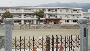 小学校　高田小学校（小学校）まで500m