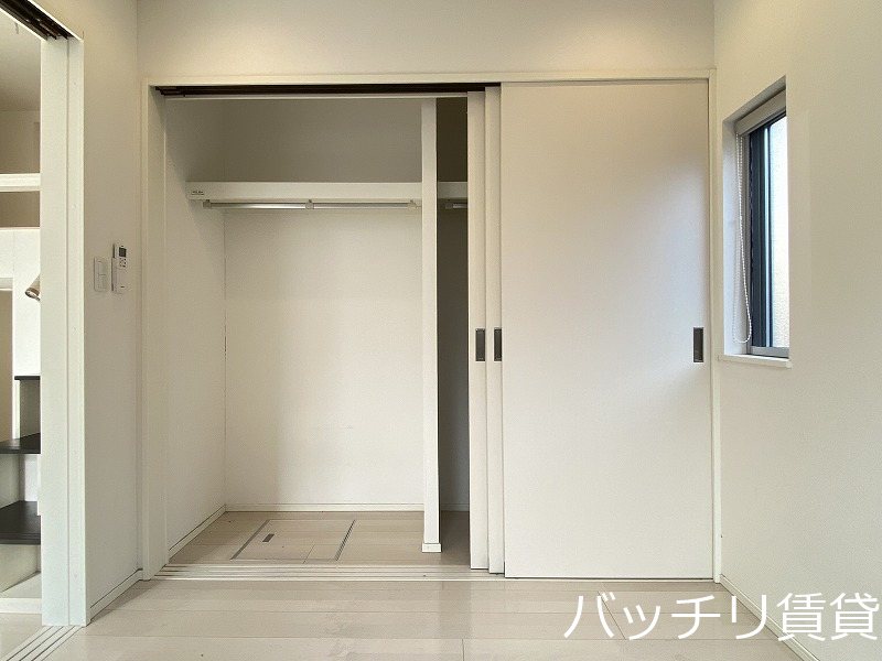 収納　画像は、同型タイプの為、現状を優先いたします。