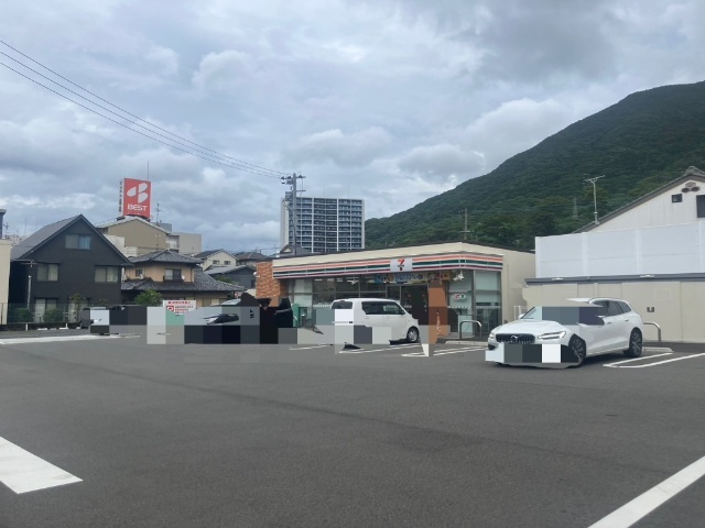 コンビニ　セブンイレブン門司高田２丁目店（コンビニ）まで387m