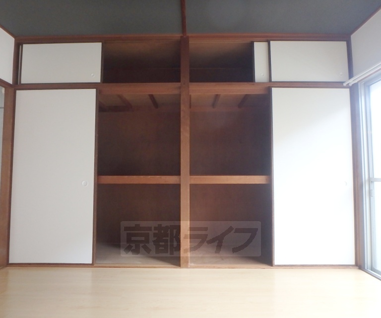 収納　奥行のある収納です。