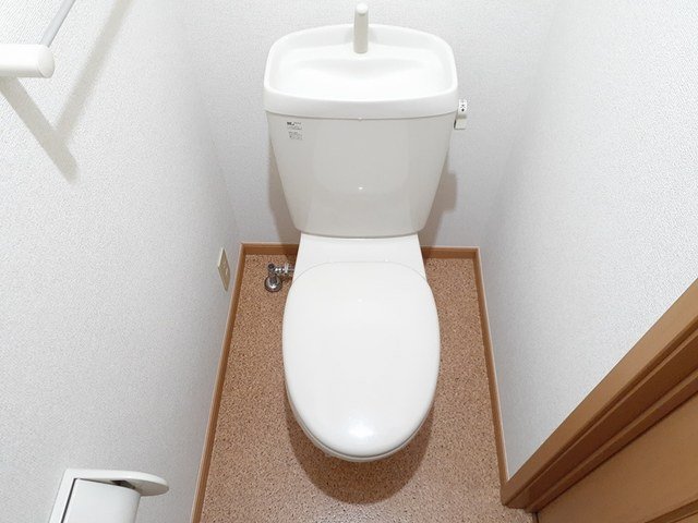 トイレ　シンプルで使いやすいトイレです