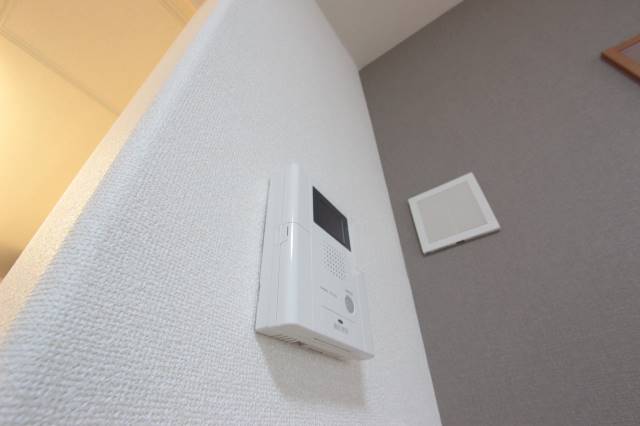 セキュリティ　来訪者様はこちらで確認出来ます（同型反転タイプイメージ）