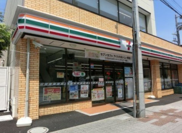 コンビニ　セブンイレブン 横浜ビジネスパーク前店（コンビニ）まで823m