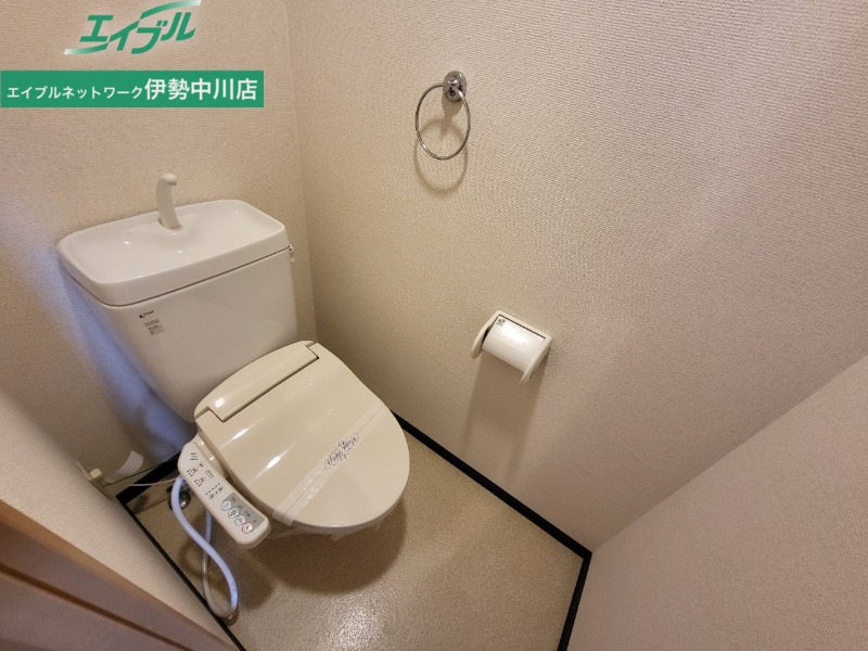 トイレ　同型参考写真