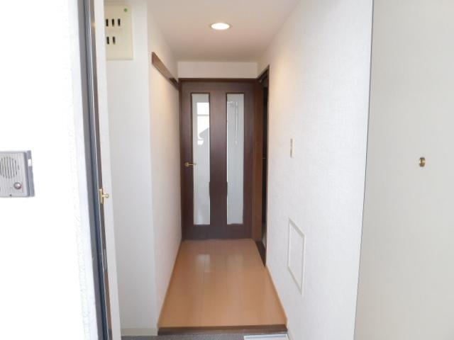 玄関　スタイリッシュな玄関
