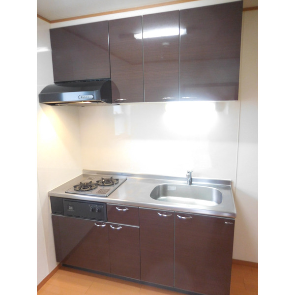 キッチン　別部屋参考写真となります