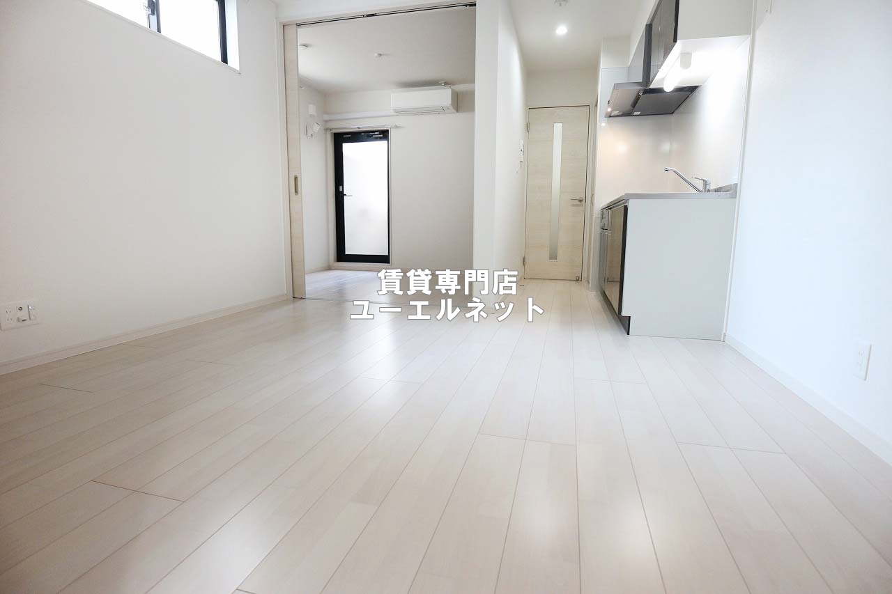 居室・リビング　ゆったりとくつろげる、落ち着きのある居室空間です