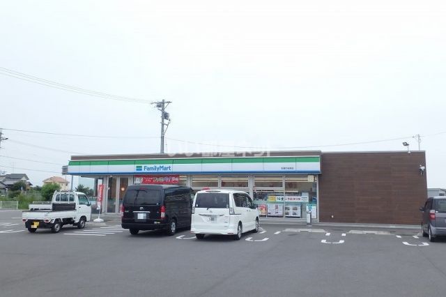 コンビニ　ファミリーマート安濃庁舎東店（コンビニ）まで1963m