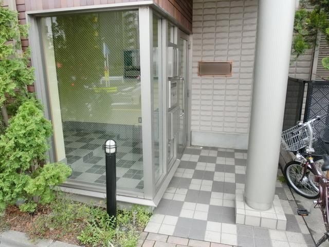 エントランス　★オートロック付の安心のエントランスです★