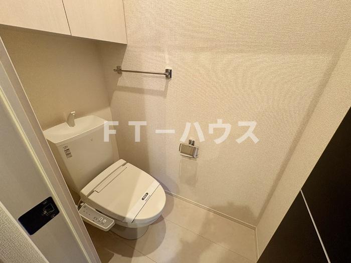 トイレ　温水洗浄暖房便座