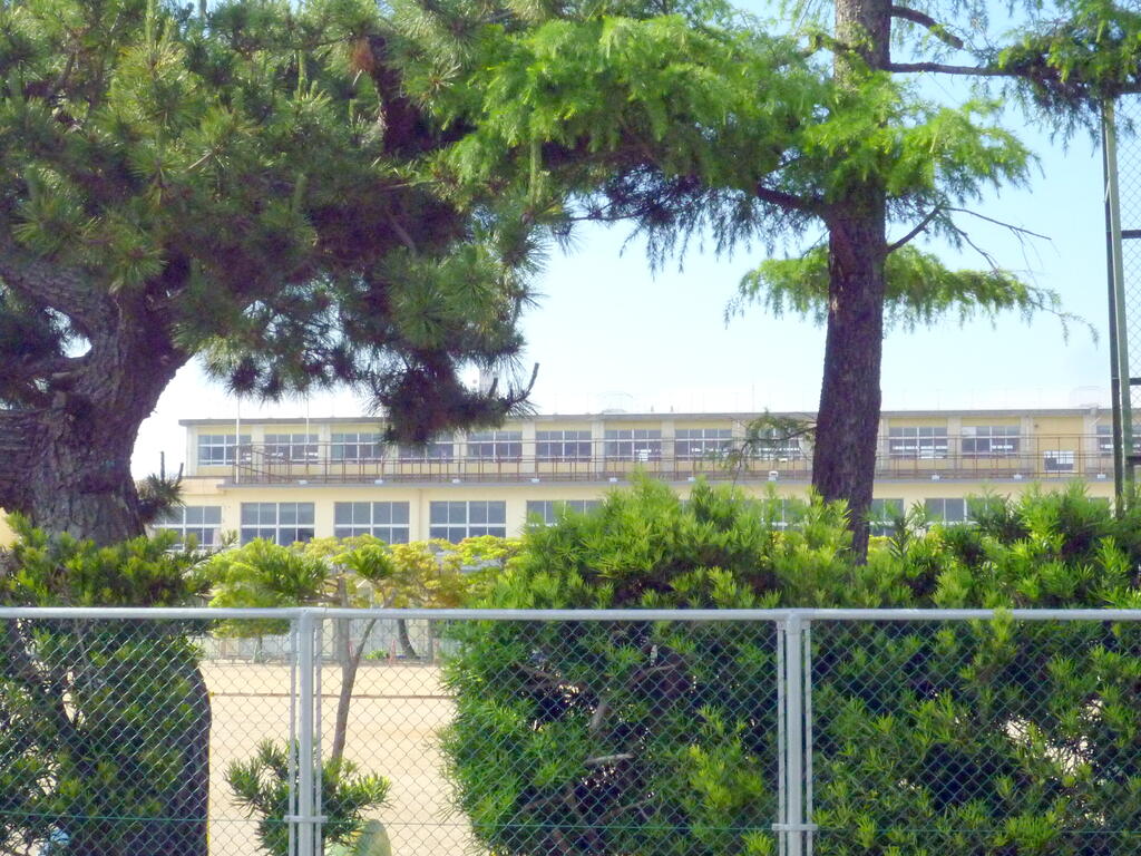 小学校　浜松市立篠原小学校（小学校）まで1108m