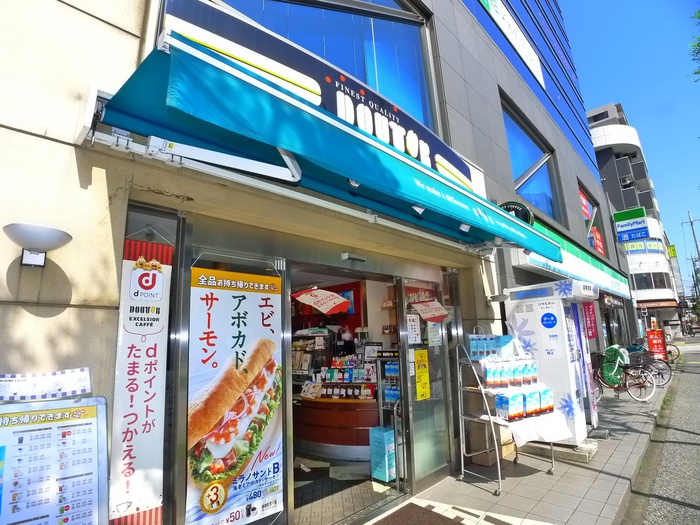 飲食店　ドトールコーヒー（飲食店）まで484m