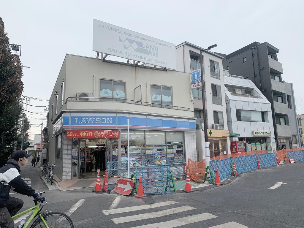 コンビニ　ローソン東北沢駅前店（コンビニ）まで392m