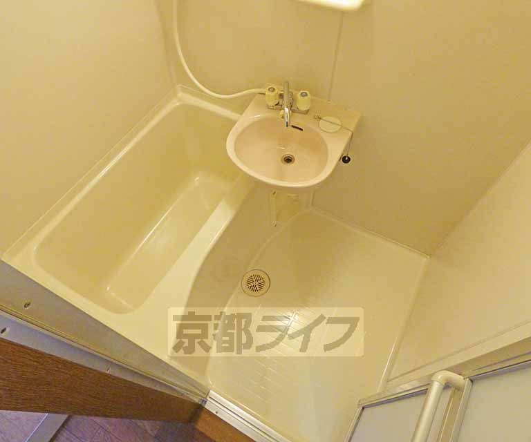 バス・シャワールーム　きれいなお風呂です。