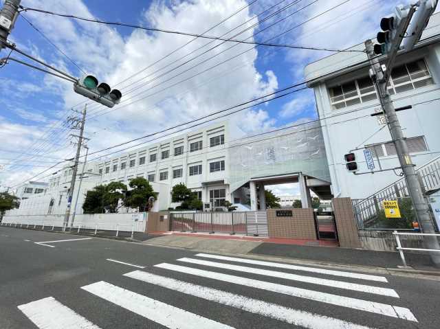小学校　道徳小学校トワイライトスクール（小学校）まで563m