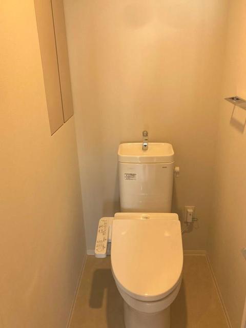 トイレ　※写真は同タイプ住戸です。