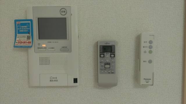 セキュリティ　モニター付きインターホン