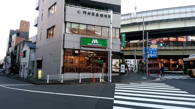 飲食店　モスバーガー門前仲町店（飲食店）まで580m
