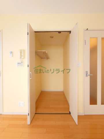 収納　リライフ下北沢店