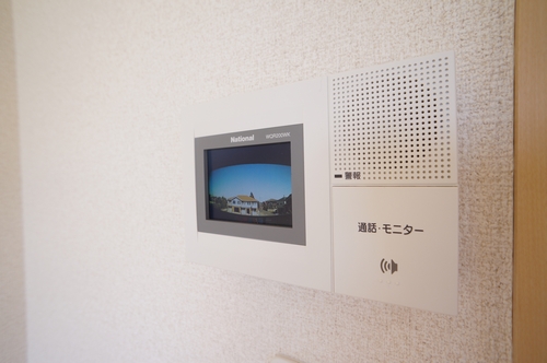セキュリティ　カラーモニター付ドアホン♪