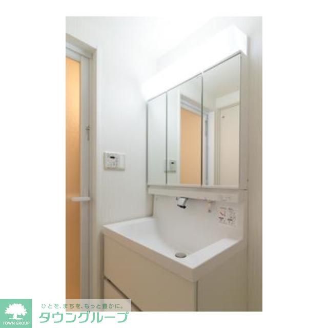 洗面設備　※写真は同タイプ住戸です。