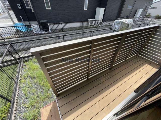 庭　デッキ
