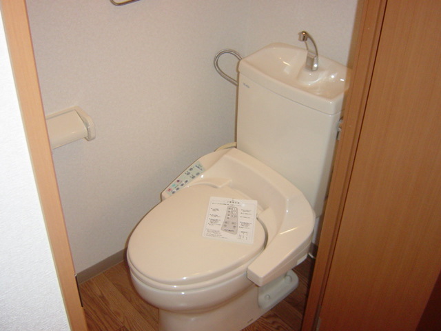 トイレ　落ち着いたトイレです