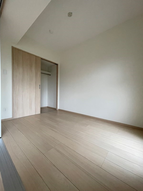 その他部屋・スペース　※部屋によって壁紙・建具の色が異なります。
