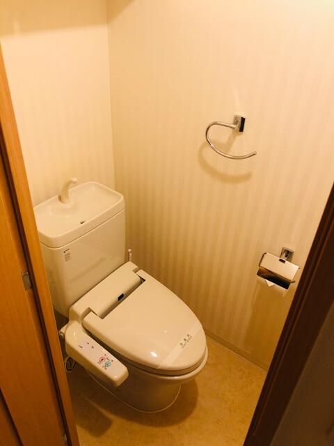 トイレ　シンプルで使いやすいトイレです