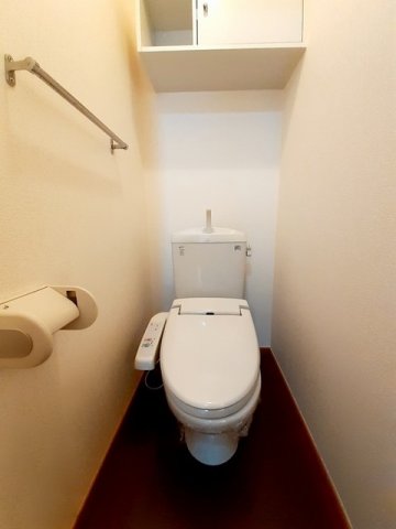 トイレ　トイレもきれいです