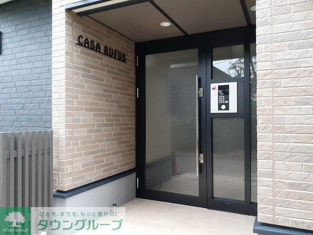 エントランス　タウンハウジング調布店まで♪