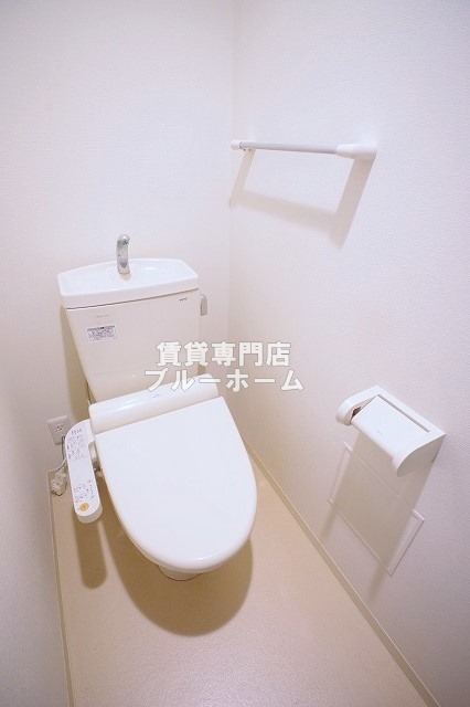 トイレ　温水洗浄便座です！
