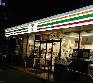 コンビニ　セブンイレブン 高井戸東五日市街道店（コンビニ）まで522m