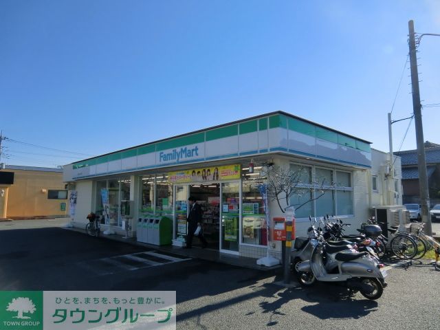 飲食店　ファミリーマート（飲食店）まで490m