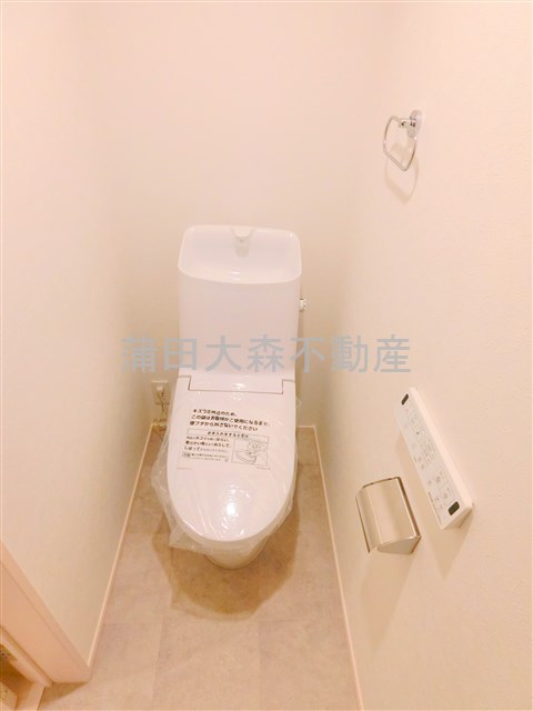 トイレ　温水洗浄便座付きのトイレ