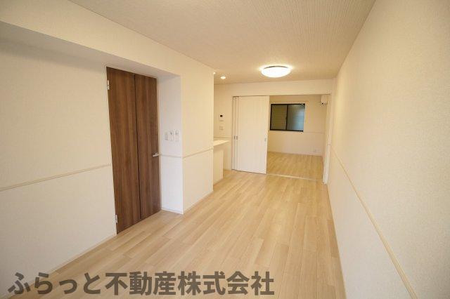 居室・リビング　こちらの居間で趣味の時間をお楽しみください