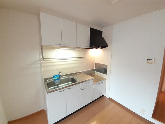 キッチン　コンパクトなキッチンで掃除もラクラク