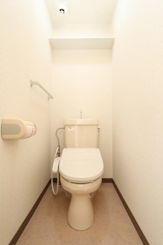 トイレ　トイレもきれいです