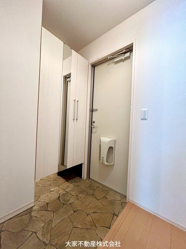 玄関　※別部屋写真のためイメージ。現況優先です。