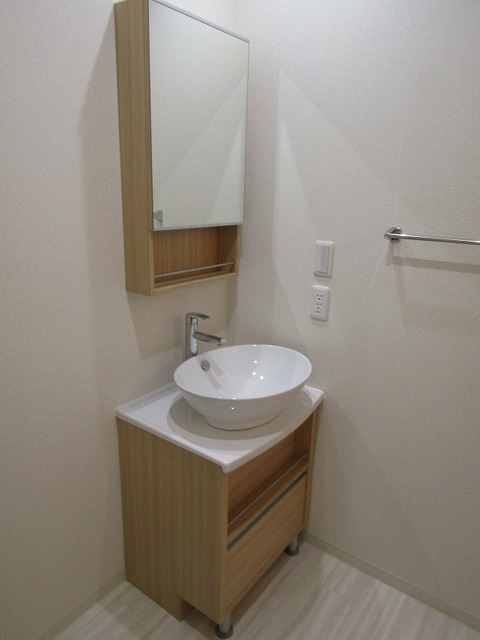 洗面設備　同一施工会社同一仕様写真