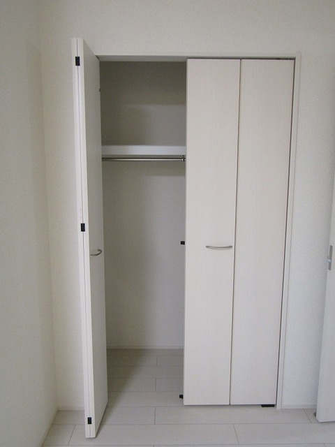 収納　同一施工会社同一仕様写真