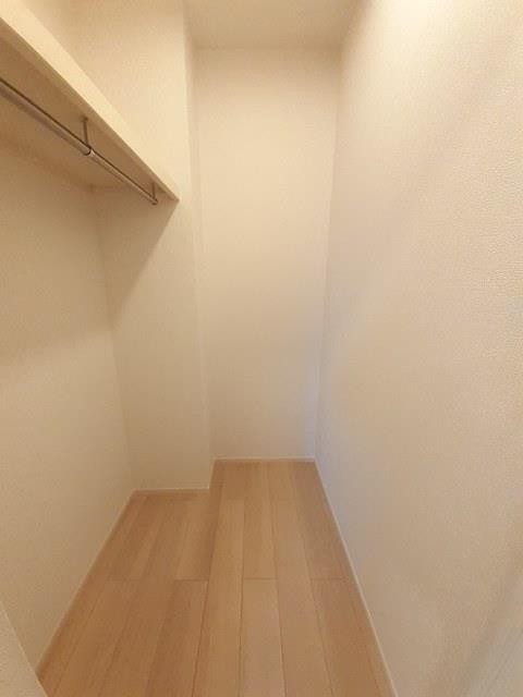 収納　ウォークインクローゼット