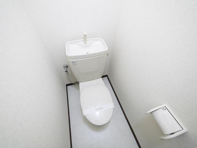 トイレ　落ち着いたトイレです
